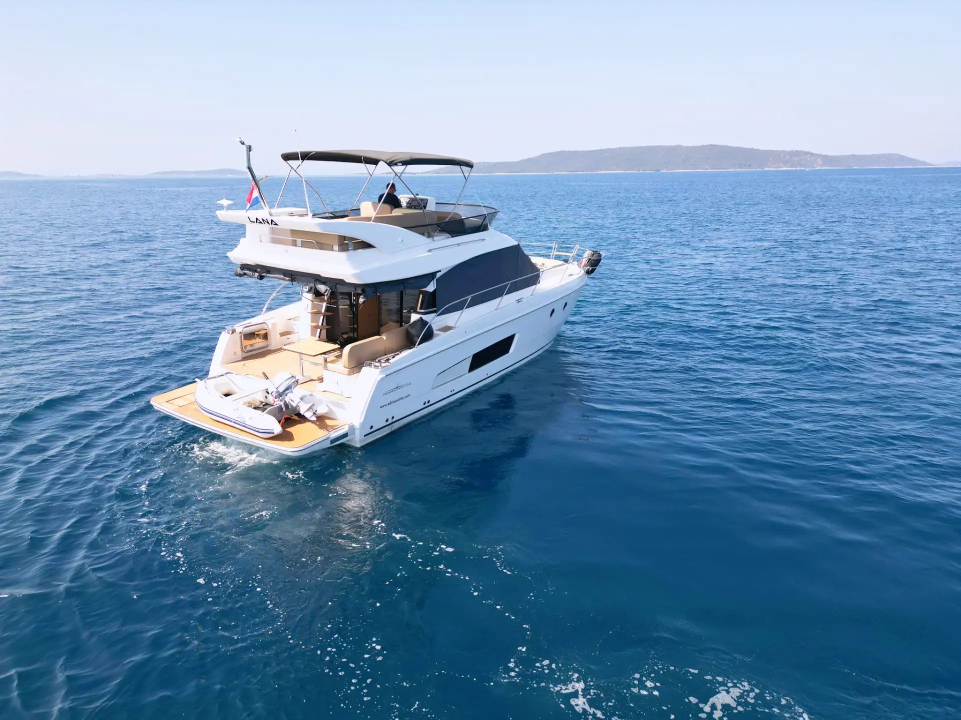 Bavaria Virtess 420 Fly - Lana