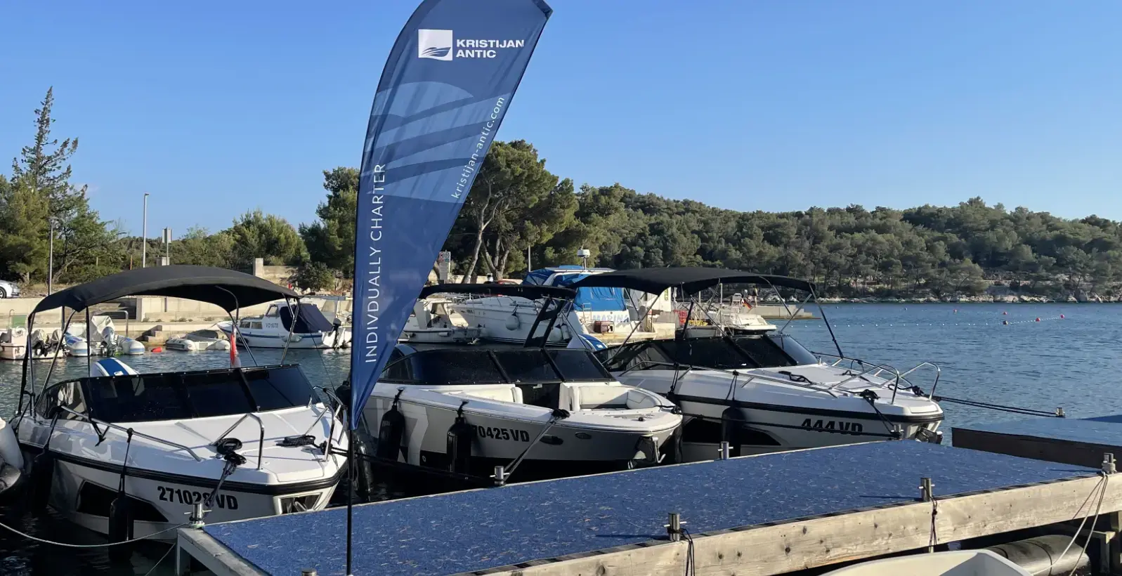 Schwimmsteg der K-Boote in Sovlje