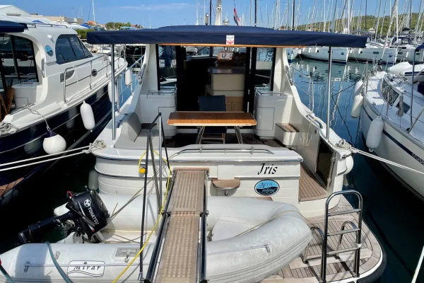 Adriana 36 Iris Sukosan