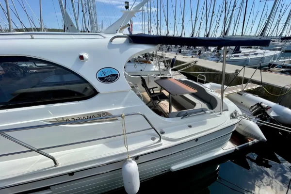 Adriana 36 Iris Sukosan