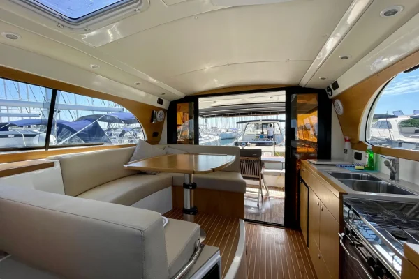 Adriana 36 Iris Sukosan