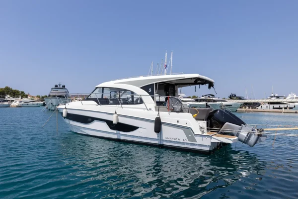 Antares 11 OB - Falcon