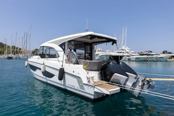 Antares 11 OB - Falcon