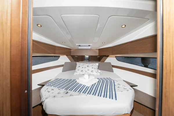 Antares 11 OB - Falcon