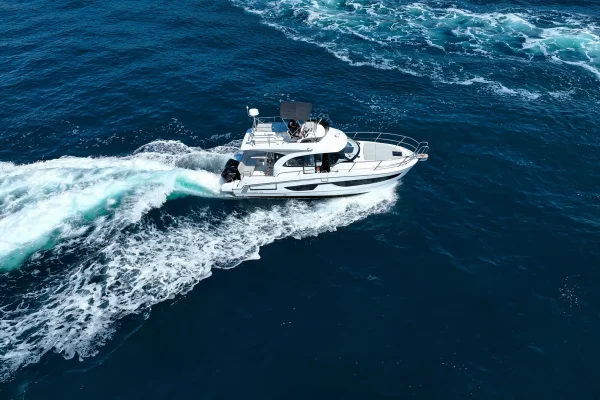 Motoryacht in Split: Antares 11 Fly - Desire