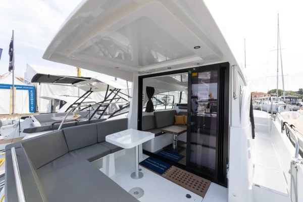 Antares 11 Fly - Desire Cockpit