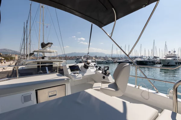 Antares 11 Fly - Desire Flybridge