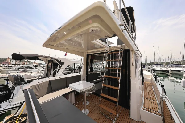 Antares 11 Fly OB - Tango