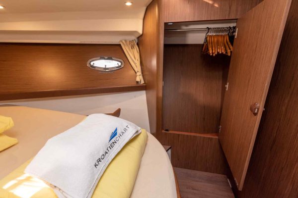 Antares 36 Capricorn