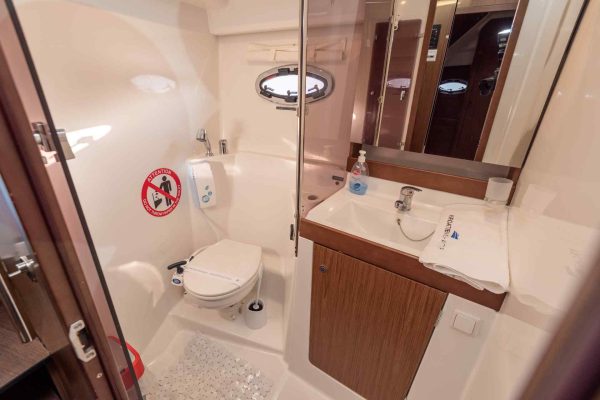 Antares 36 Capricorn