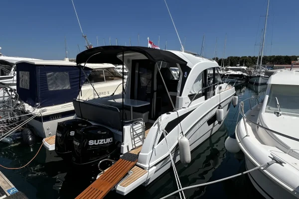 Bootscharter Biograd: Antares 9 OB - Ana