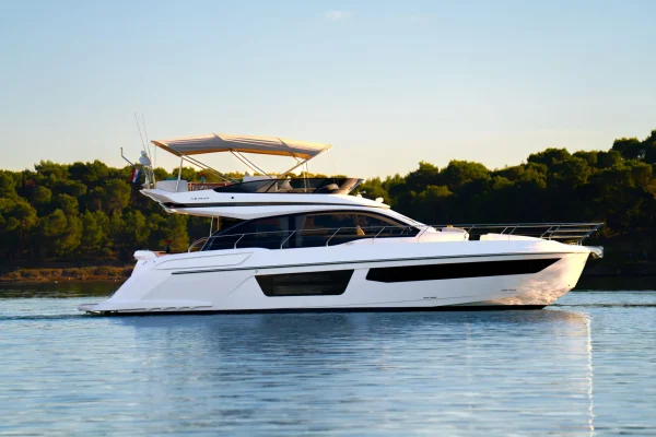 Azimut 53 Fly - Nalu mit Skipper Chartern