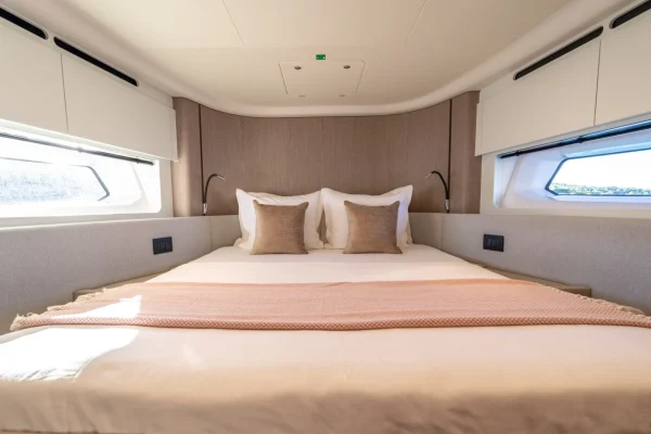 Azimut 53 Fly Nalu - Mastercabin