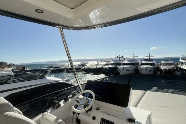 Azimut 53 Fly - White