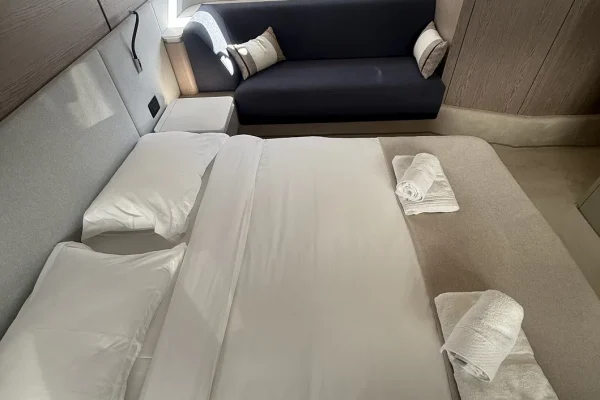 Azimut 53 Fly - White