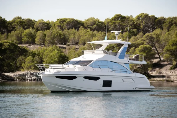 Azimut 60 Fly - Alibaba in Sibenik - Kroatien