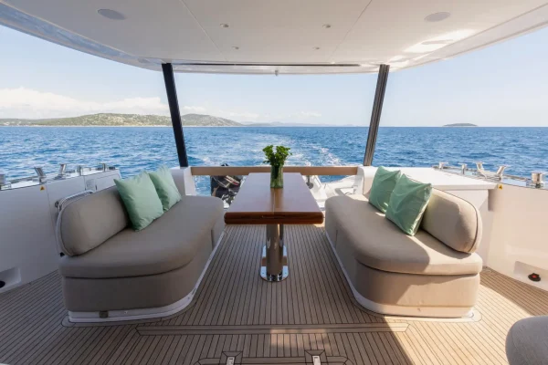 Azimut Magellano 60 - Olivia - Hauptdeck