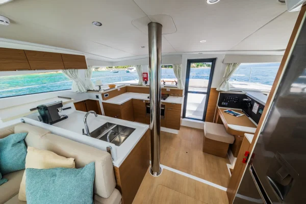 Katamaran mieten: Bali 4.2 - Au Soleil