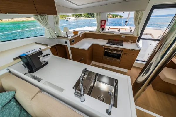 Katamaran mieten: Bali 4.2 - Au Soleil