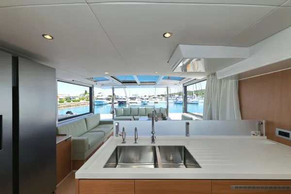 Catamaran: Bali 4.6 - Hermine