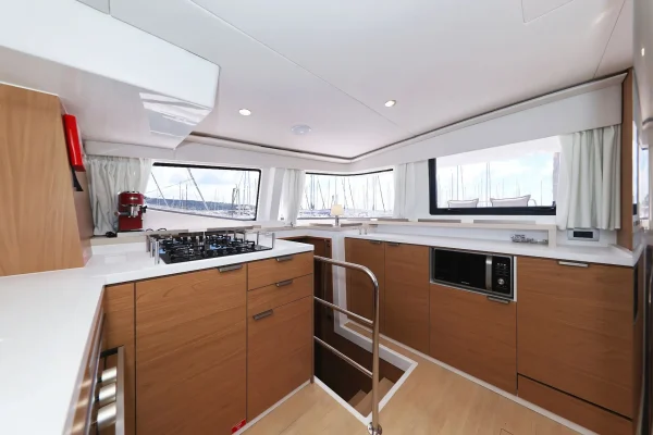 Catamaran: Bali 4.6 - Hermine