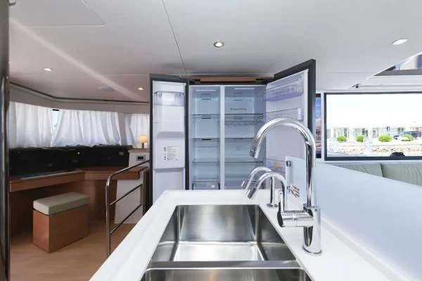 Catamaran: Bali 4.6 - Hermine