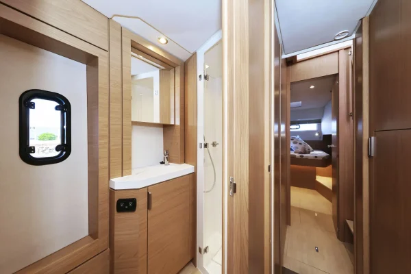 Catamaran: Bali 4.6 - Hermine