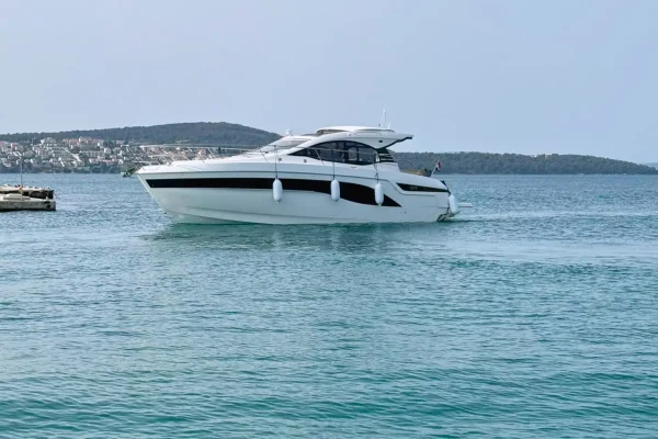 Motoryacht mieten Bavaria 41 - Ivana