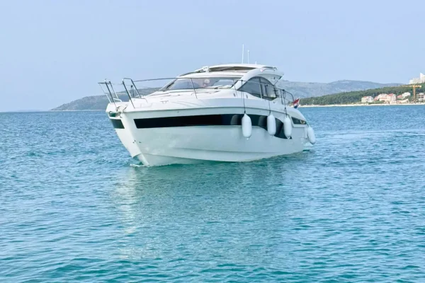 Motoryacht mieten Bavaria 41 - Ivana