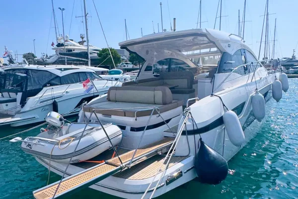 Motoryacht mieten Bavaria 41 - Ivana