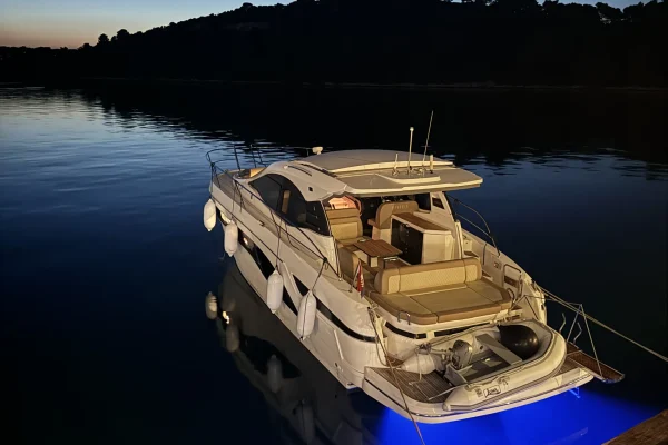 Motoryacht mieten Bavaria 41 - Ivana