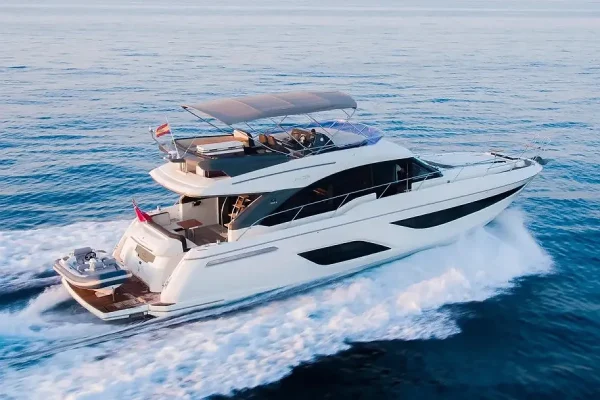 Bavaria R55 Fly - Ela - Aussenansicht in Kroatien