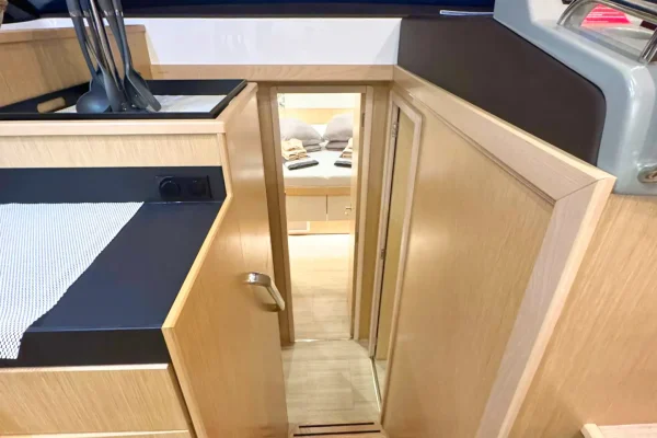 Bavaria Virtess 420 Fly - Lana