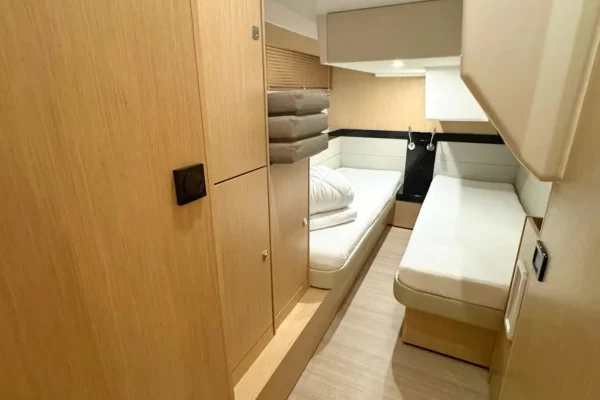 Charteryacht Bavaria Virtess 420 Fly Lana