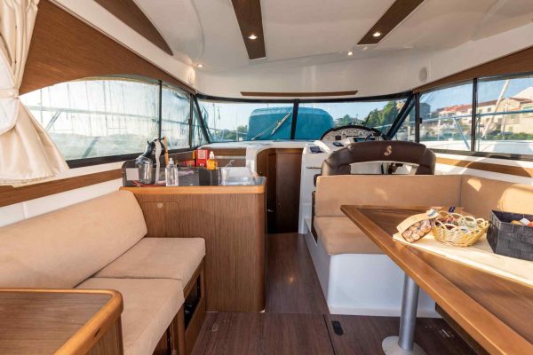 Beneteau Antares 36 mieten - chartern