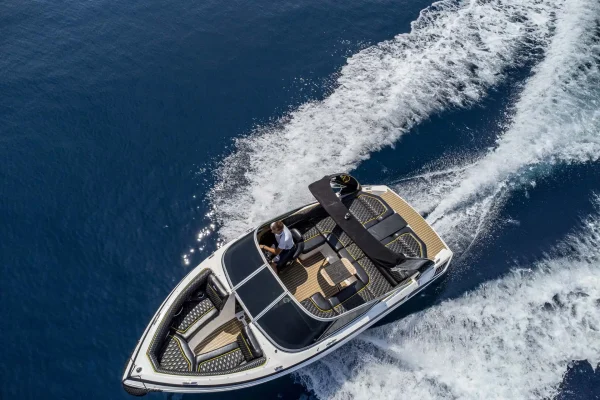 Sportboot mieten: Regal K2