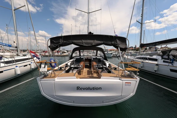 Segelyacht Charter: Elan GT6 - Revolution