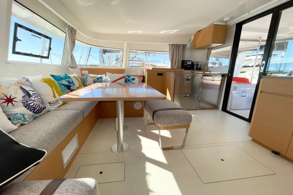 Excess 14 Arabella Sibenik