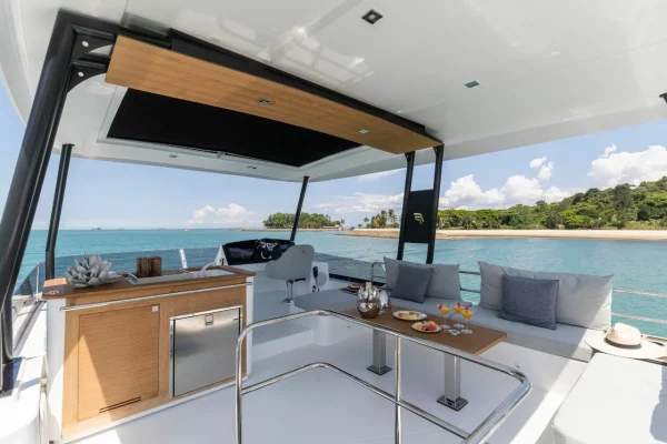 Powerkatamaran in Trogir: Fountaine Pajot MY - Mala