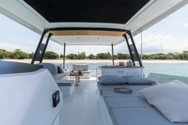 Powerkatamaran in Trogir: Fountaine Pajot MY - Mala