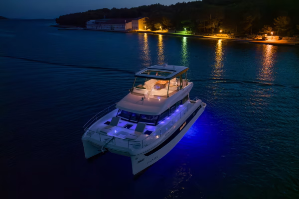 Fountaine Pajot MY6 - Family 2.0