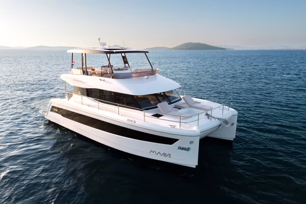 Fountaine Pajot MY6 - Family 2.0