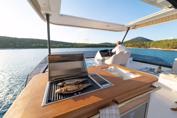 Fountaine Pajot MY6 - Family 2.0