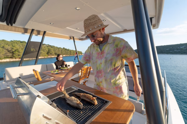 Fountaine Pajot MY6 - Family 2.0