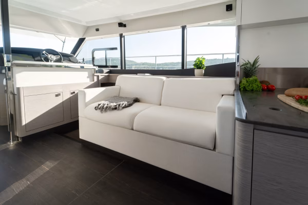 Fountaine Pajot MY6 - Family 2.0