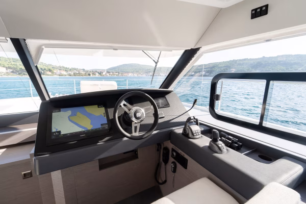 Fountaine Pajot MY6 - Family 2.0