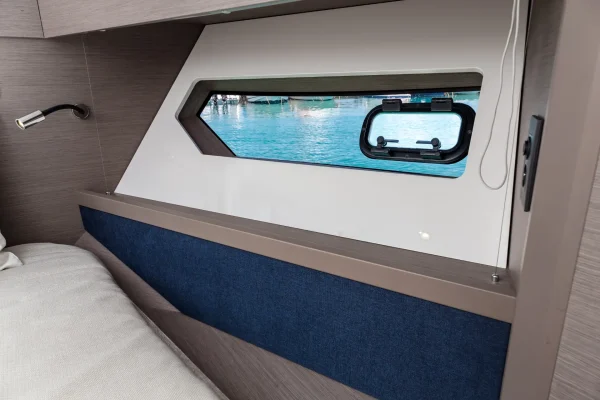 Motoryacht Charter in Šibenik: Gran Turismo 45 - Holly IV