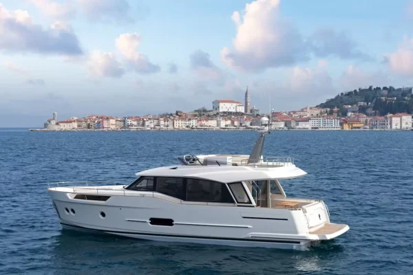 Luxusyacht mieten: Greenline 48 Fly - Nord