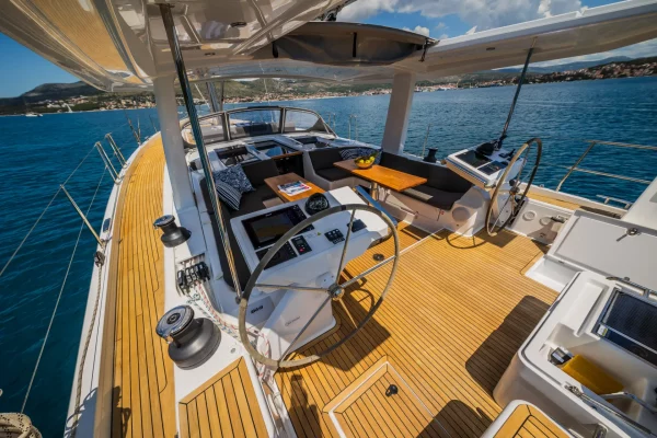 Luxus und Segeln in Trogir: Hanse 588 - Oceanelle