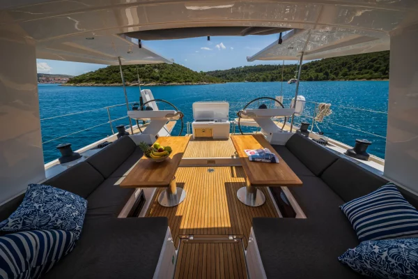 Luxus und Segeln in Trogir: Hanse 588 - Oceanelle